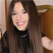 Laureanda in lettere - disponibile, responsabile ed empatica